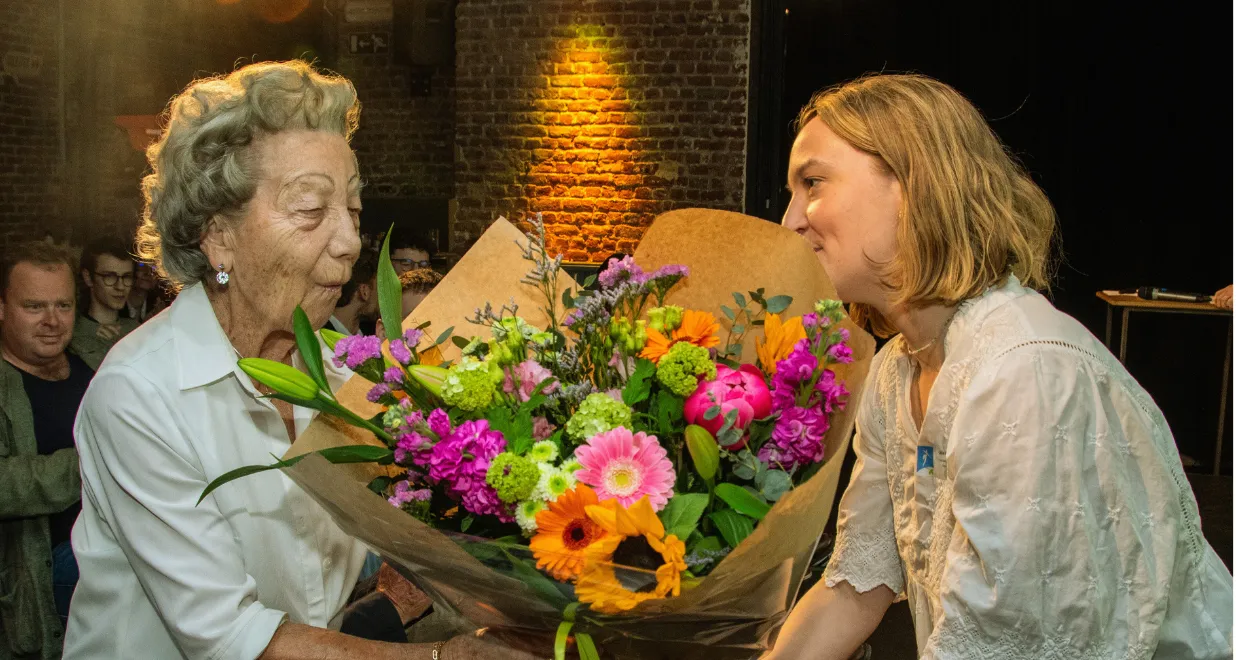 Slider Soutenir la Fondation_Mme Vanhee et Celia