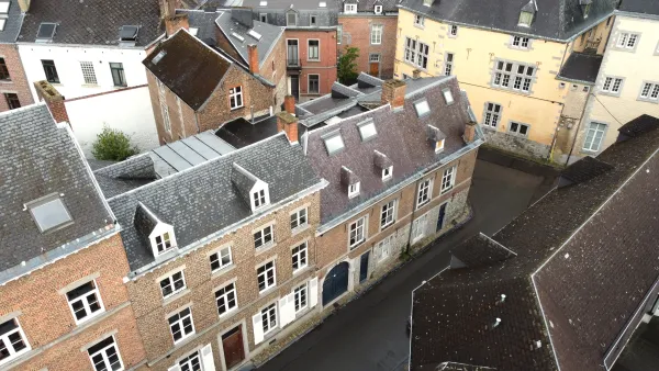 maison g&eacute;n&eacute;rations futures - fa&ccedil;ade photo birdview.JPG