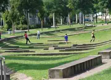 Val&eacute;rie Mahaut